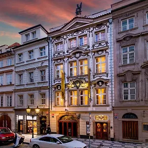 Hotel U Cerneho Orla, Praag