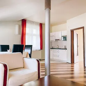 https://apartments-thalia.karlovyvary-hotels.com