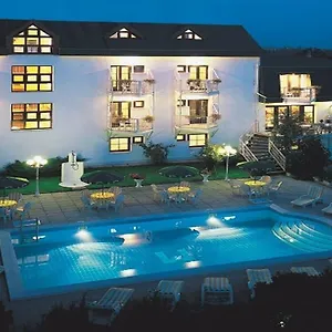 Hotel Monica, Praag