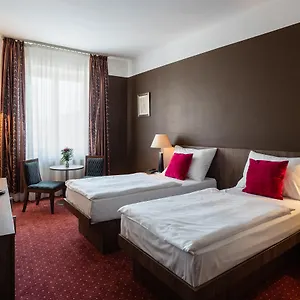 Hotel Harmony, Praag
