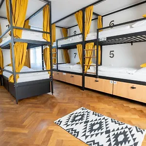 Albergue White Wolf House &, Praga